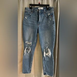 Abercrombie & Fitch - The skinny high rise “Curve Love”. Size 28/6 regular